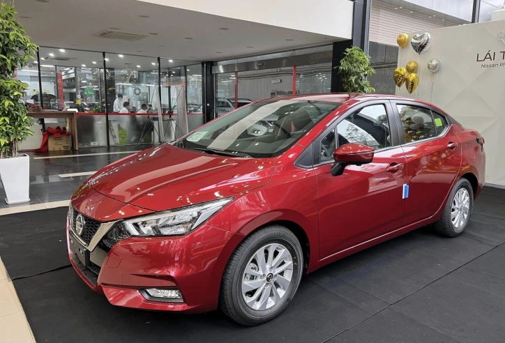 Nissan “xả kho” xe đời 2022, cao nhất lên tới 120 triệu đồng