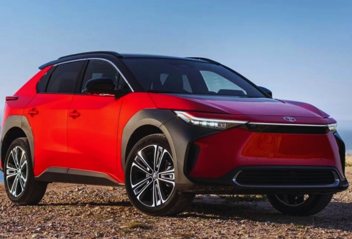Toyota đang tụt hậu so với BYD và Tesla trong cuộc đua xe điện toàn cầu?