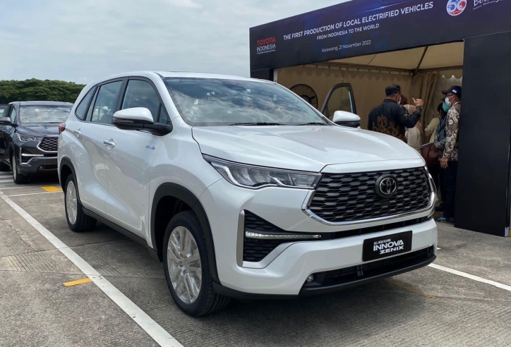 Đại lý tiết lộ nhận cọc Toyota Innova thế hệ mới: Diện mạo như SUV, có bản hybrid đấu Ertiga