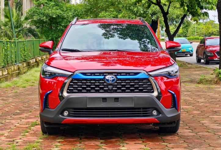 Toyota Corolla Cross hybrid chạy lướt được chào bán với mức giá khó tin