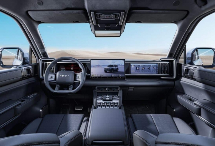 SUV địa hình của hãng xe sắp vào Việt Nam lộ ảnh nội thất, sang trọng không kém Land Cruiser