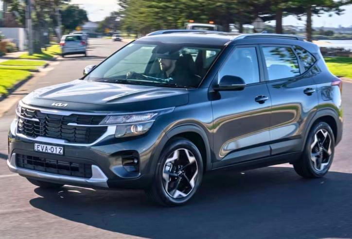 Kia Seltos sắp bổ sung tùy chọn động cơ hybrid, cạnh tranh Toyota Yaris Cross