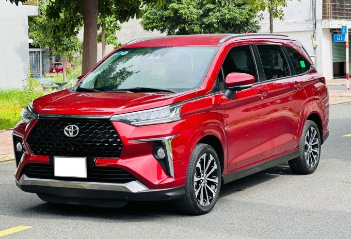 Toyota Veloz Cross 2022 rao bán giá khó tin sau hơn 2 vạn km lăn bánh tại Việt Nam