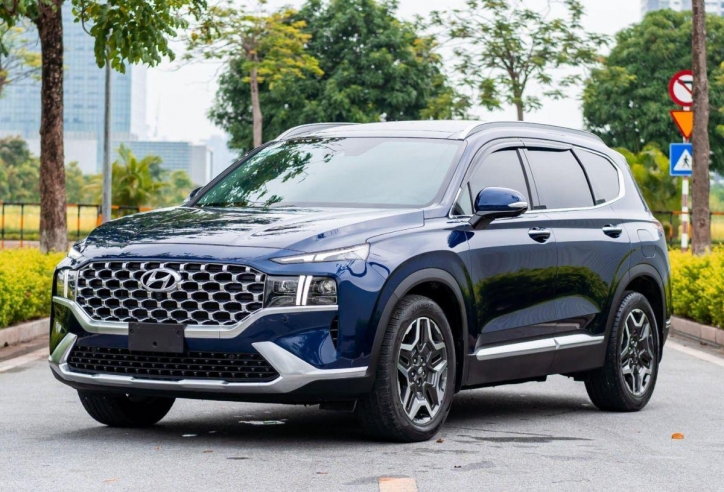 Ngỡ ngàng giá bán của Hyundai Santa Fe 2021 sau 3 năm lăn bánh