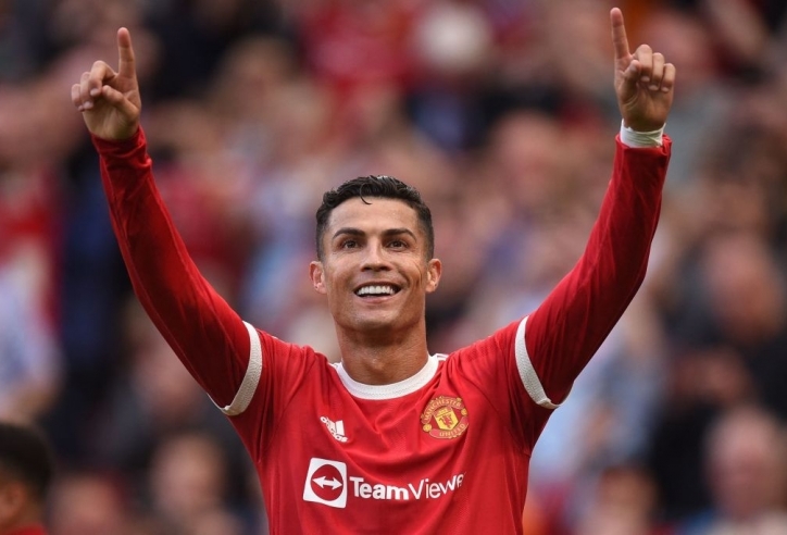 Ronaldo tỏa sáng, MU dễ dàng hủy diệt Newcastle trên sân Old Trafford