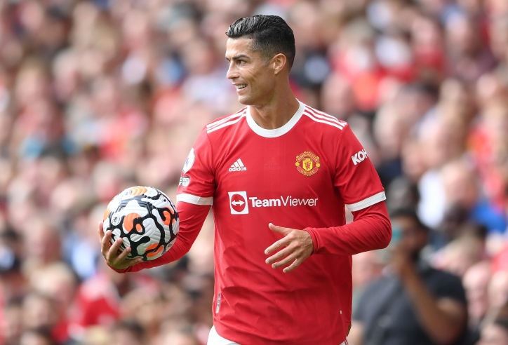 Rio Ferdinand 'mách nước' cho MU cách sử dụng Ronaldo