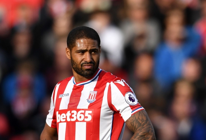 Glen Johnson chỉ ra ứng viên số 1 cho chức vô địch NHA