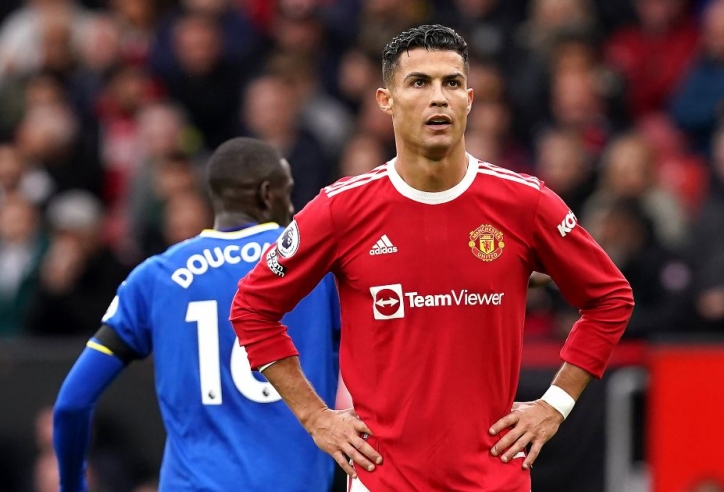 Carragher: ‘MU chưa cùng đẳng cấp với Man City, Liverpool và Chelsea’