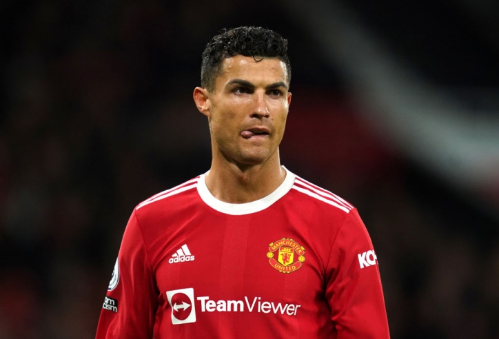 Ronaldo gửi thông điệp cảm động đến CĐV MU sau trận đấu thảm họa