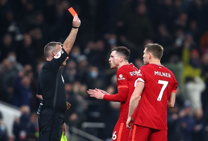 Alisson và Robertson mắc sai lầm, Liverpool đứt mạch toàn thắng