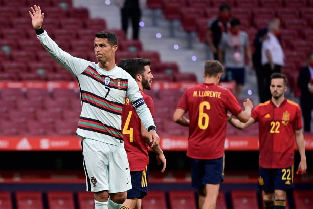 Ronaldo im hơi lặng tiếng, BĐN hòa tẻ nhạt