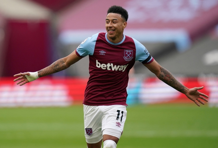 MU tăng giá bán Jesse Lingard
