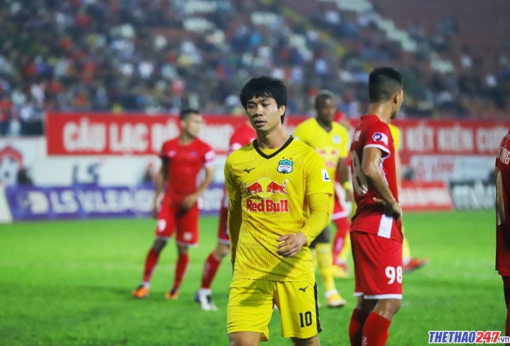 Công Phượng bỏ lỡ cơ hội lập siêu phẩm vào lưới Thanh Hóa