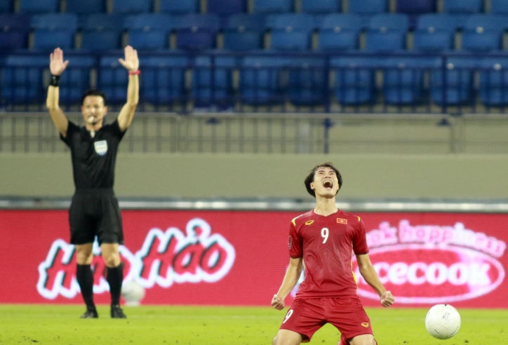 Văn Toàn ấm ức vì bị gọi là 'họ nhà lươn' sau khi kiếm penalty cho ĐTQG Việt Nam