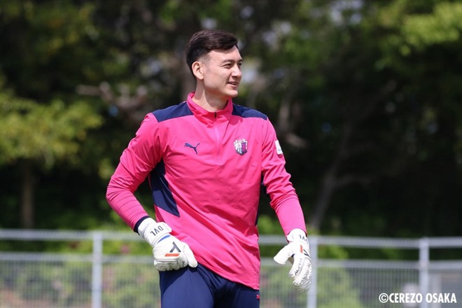 CĐV Việt Nam 'khủng bố' Cerezo Osaka vì không để Đặng Văn Lâm ra sân