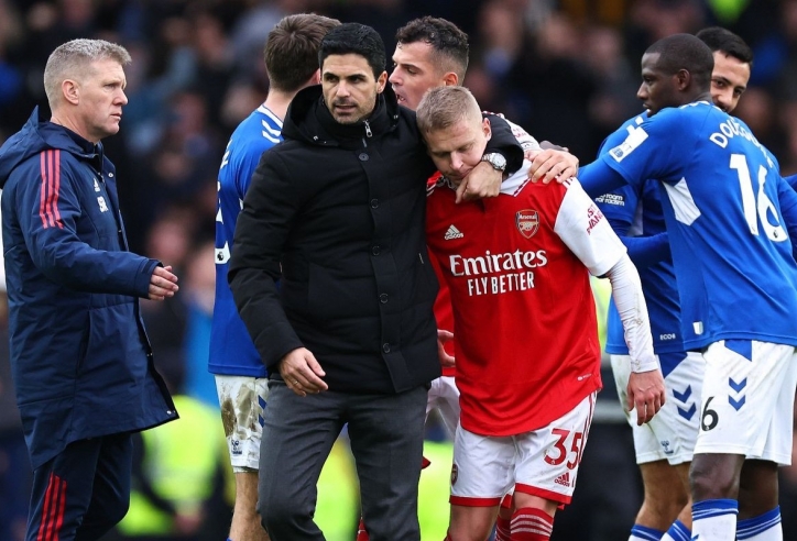 Bất chấp phong độ chói sáng, 'tổng tư lệnh' Zinchenko vẫn bị Arsenal dùng làm 'vật tế thần'