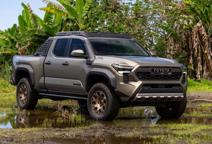 Mẫu bán tải cỡ trung bán chạy nhất 2022 của Toyota ra mắt thế hệ mới