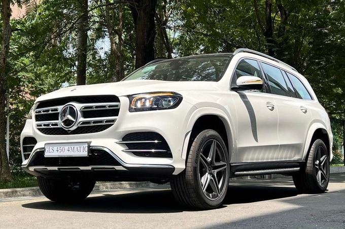 Tranh cãi về cách xử lý của chủ showroom khi biết chiếc Mercedes-Benz đang rao bán từng tai nạn
