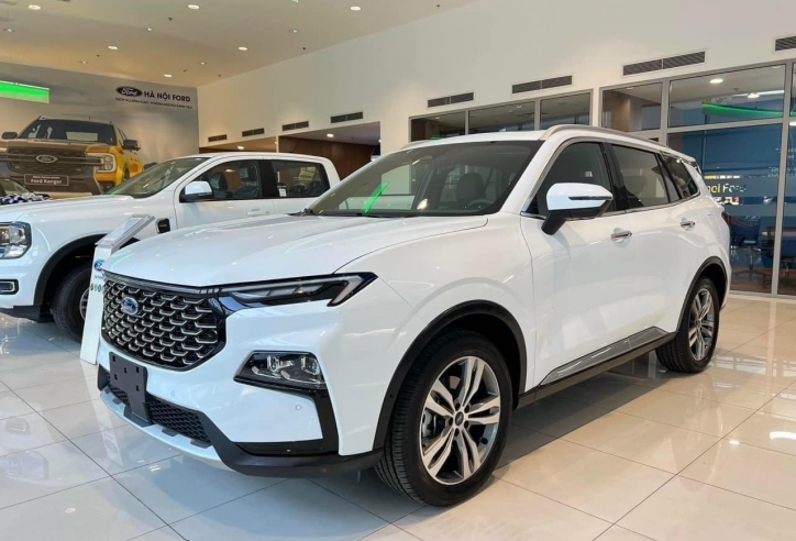 Ford Territory giảm giá sâu kỷ lục, quyết bám đuổi Mazda CX-5