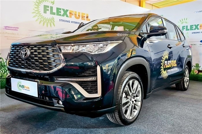 Toyota giới thiệu Innova Hycross mới siêu tiết kiệm nhiên liệu
