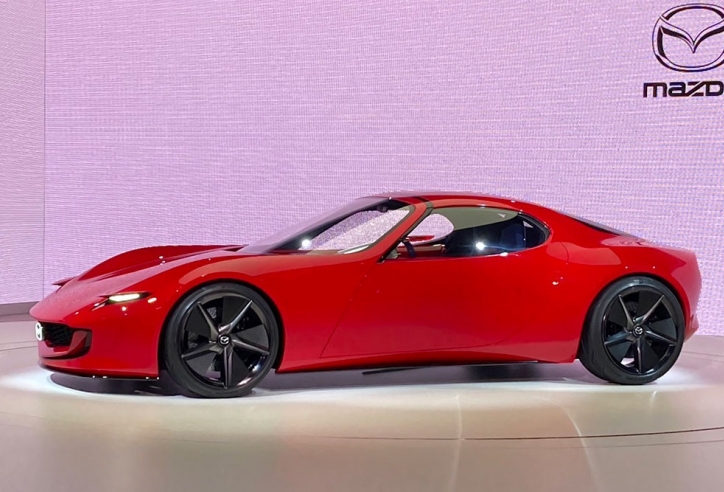 Mazda vén màn mẫu xe thể thao hai cửa sử dụng động cơ xoay đình đám