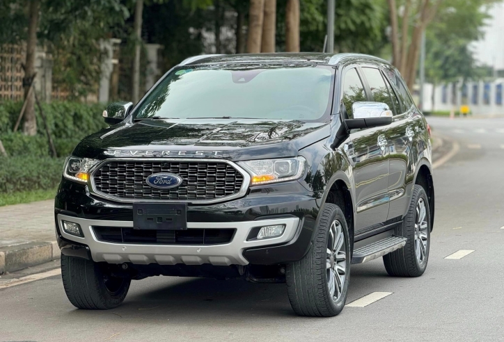 Ford Everest lăn bánh 3 năm mất giá hơn nửa tỷ đồng trên sàn xe cũ