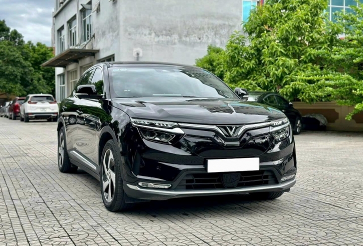 Sử dụng 2 năm, xe điện VinFast VF 8 lên sàn xe cũ với mức giá rẻ bất ngờ