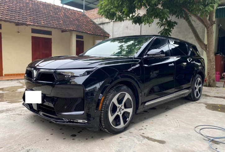Xe điện VinFast VF 9 'lướt' rớt giá ngang ngửa một chiếc Honda BR-V chỉ sau 1 năm lăn bánh