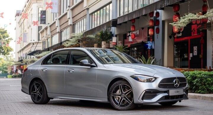 Mercedes-Benz C350e 'ăn xăng như ngửi' chỉ 1,5 lít/100km sắp được bán tại Việt Nam?