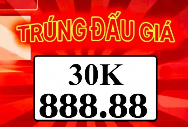 Biển số ngũ quý 'siêu đẹp' 30K-888.88 chốt mức giá ngỡ ngàng