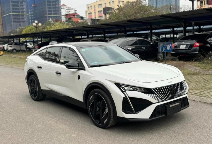 'Sư tử Pháp' Peugeot 408 lăn bánh vỏn vẹn hơn 1.000 km đã bán lại với mức giá khó tin