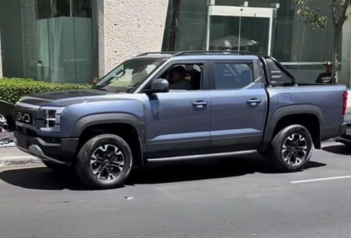 Bán tải mới của hãng xe sắp vào Việt Nam BYD lộ diện 'không che' trước thềm ra mắt