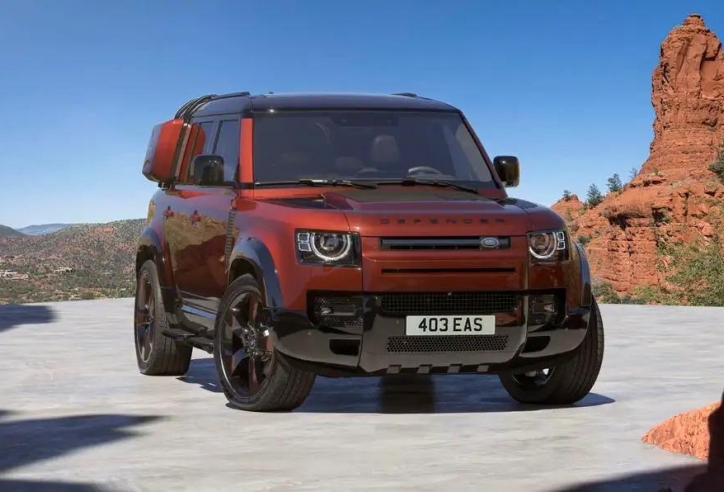 Land Rover Defender 2024 ra mắt: Nâng cấp trang bị, thay động cơ mới mạnh tới 350 mã lực