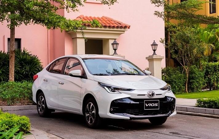 Toyota Vios đánh bật Honda City khỏi ngôi vương phân khúc sedan cỡ B