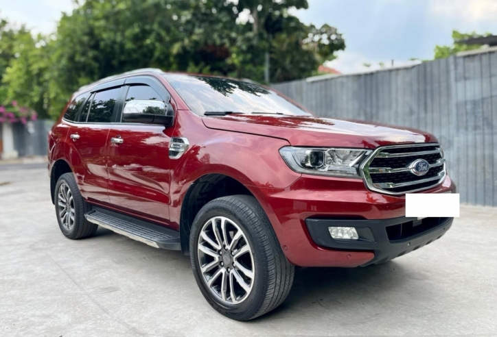 Lăn bánh 5 năm, Ford Everest cũ được chào bán với giá ngang một chiếc Mazda6 'đập hộp'