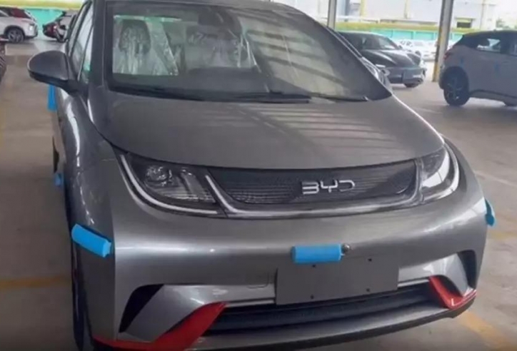 BYD Dolphin - đối thủ VinFast VF 6 xuất hiện 'không che' tại Việt Nam, giá dự kiến từ 700 triệu đồng