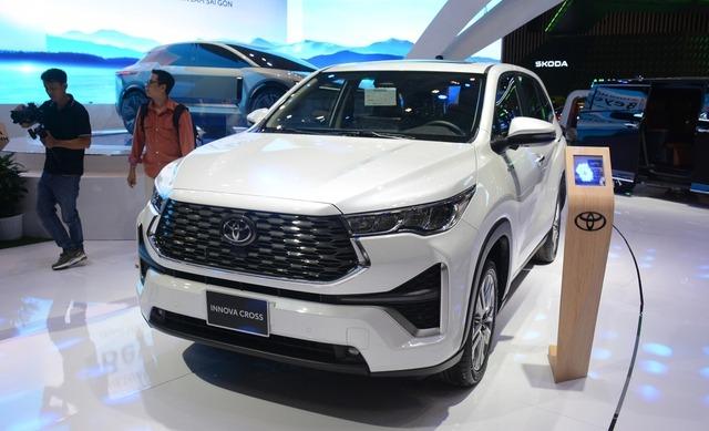 Toyota gặp khó khăn trong chuỗi cung ứng, xe hybrid liên tục trễ hẹn