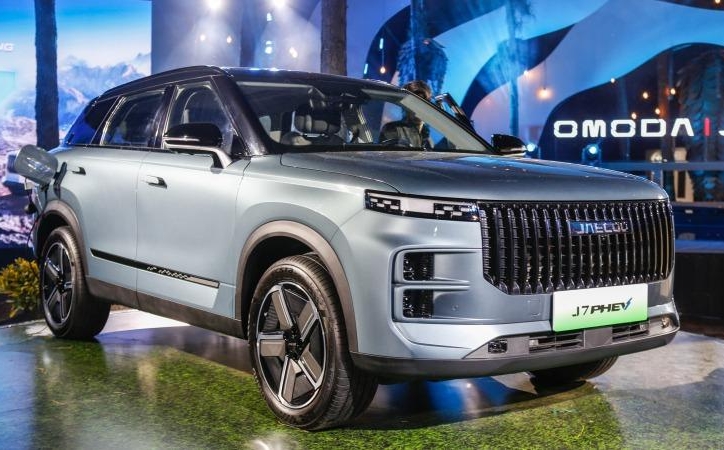 Jaecoo J7 PHEV bất ngờ giảm giá, tăng sức cạnh tranh với đối thủ đồng hương BYD Sealion 6