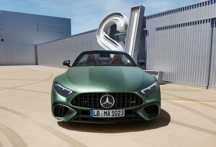 Siêu phẩm mui trần Mercedes-AMG SL 63 S E Performance đã về Việt Nam, giá dự kiến 12,29 tỷ đồng