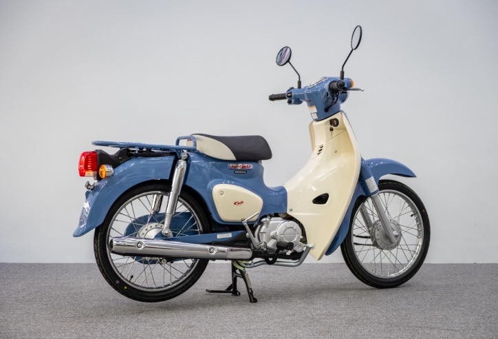 Honda Super Cub 50 phiên bản cuối cùng cập bến Việt Nam: Thiết kế hoài cổ, nhiều chi tiết độc quyền