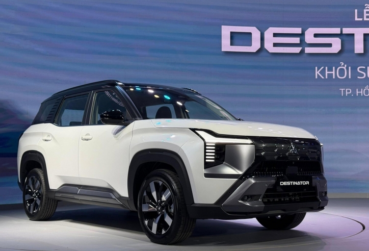 So sánh chi tiết 2 phiên bản của Mitsubishi Destinator: Chênh 75 triệu đồng, khác biệt nằm ở đâu?