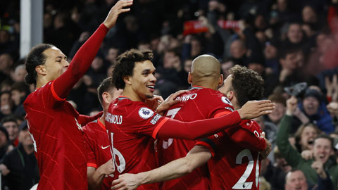 Điểm nhấn Liverpool - Newcastle: Tranh cãi, kỷ lục và Mohamed Salah!