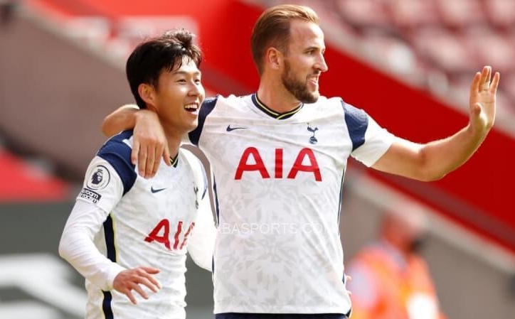 Kane tiếp tục thăng hoa, Tottenham vượt mặt MU