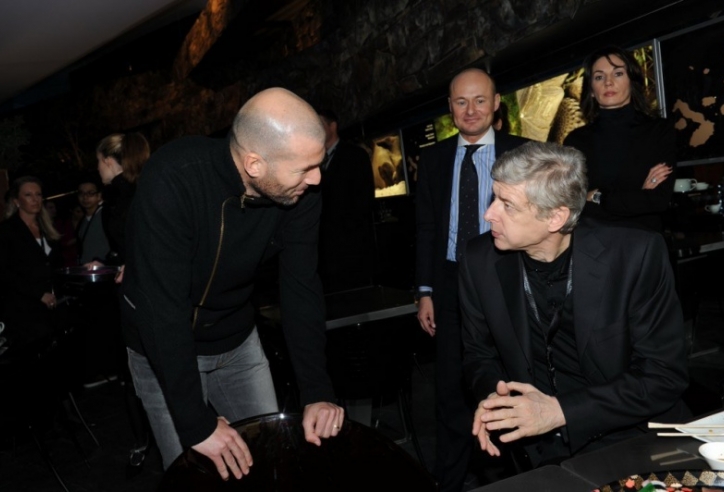 Arsene Wenger úp mở khả năng tái xuất sân cỏ, 'cướp' đi ước mơ của Zidane