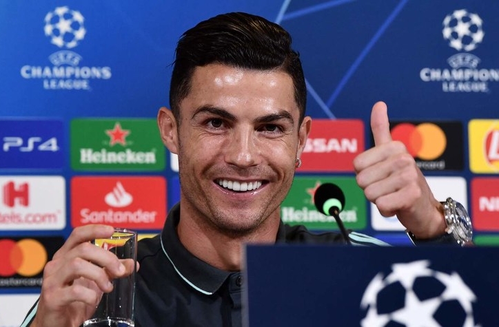 NÓNG: Nhà vô địch UEFA Champions League muốn chiêu mộ Ronaldo