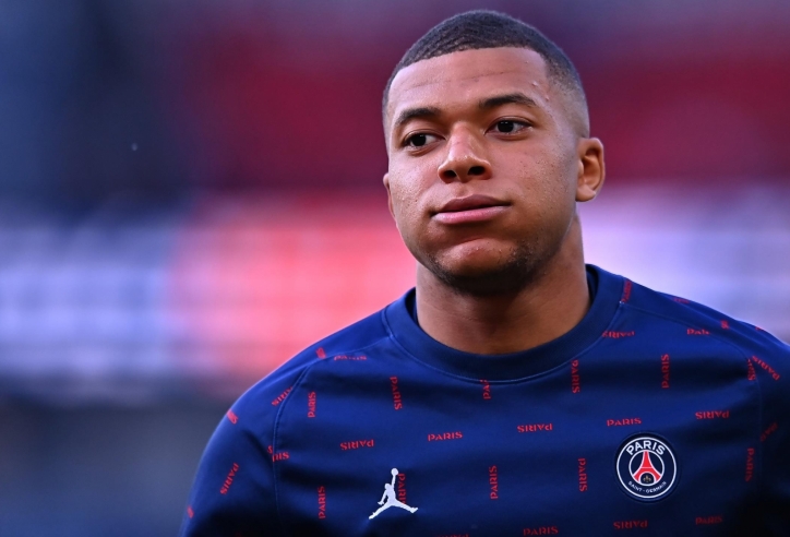 Vừa bị cô lập ở PSG, 'đường lui cuối cùng' của Mbappe cũng quay lưng
