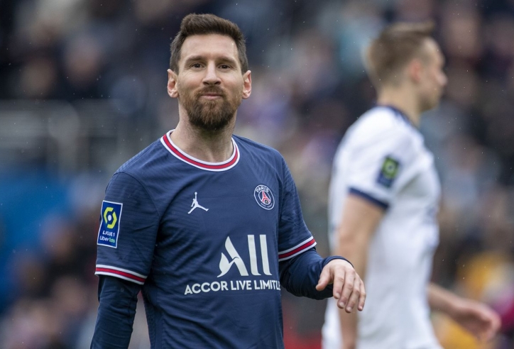 Messi lại lập thêm 'siêu kỉ lục', cho Ronaldo thấy rõ ai mới giỏi hơn ai