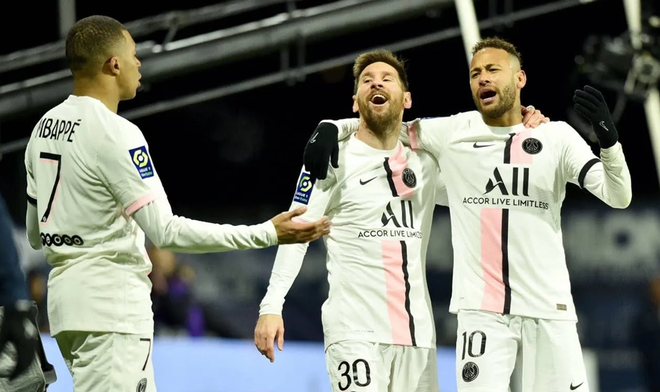 Bị chèn ép quá đáng, 'nạn nhân' của Mbappe đã nhập hội Neymar-Messi