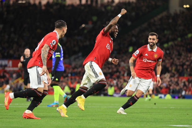 Video bàn thắng MU vs Tottenham: 'Đại đế' lên tiếng, Quỷ đỏ gầm vang