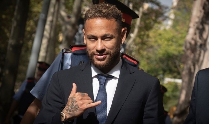 Bị PSG thanh lý, Neymar sang 'ông lớn' nước Anh làm siêu sao?